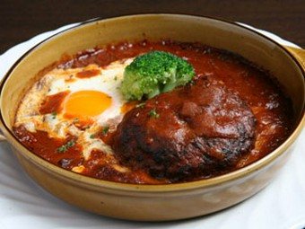 煮込みハンバーグ