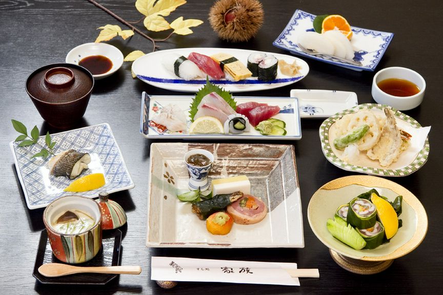 【オススメ】　会席料理　3500円（税別）