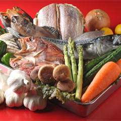 たっこのニンニク、八戸直送の鮮魚など新鮮素材を楽しめます
