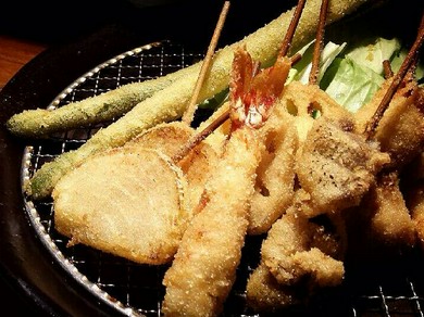 串カツを当店オリジナルの二十世紀梨ソースで召し上がれ＾＾