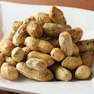 ＃牛筋煮込み
＃コリコリ豚耳
＃中華風冷奴＃アボカド入り。
＃黒酢キュウリ＃ヘルシー
＃葱チャーシュー＃おっさんが喜び
＃茹で空豆
＃茹で落花生
＃豚レバー七味揚げ＃鉄分がたっぷり。
