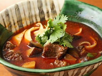 汁なし薬膳牛バラ角煮刀削麺！
