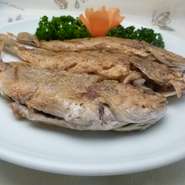 料理の味・色・香りのバランスを楽しみながら健康に！　【多福楼】では、日頃からバランスの取れた美味しい食事をとることで健康を気遣う「医食同源」を心がけています。トータルバランスの取れた食事をぜひ。