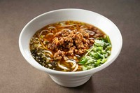 平打ち?を刀削麺に変えられます。