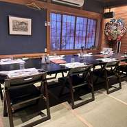 法事をはじめとした各種会合にも最適です。2～10名の個室ございます。その他70名迄の宴会場も。駐車場はお店の隣に50台完備！