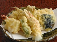 新鮮な魚介を使っているからこそ！　でも、お野菜だって負けていません。