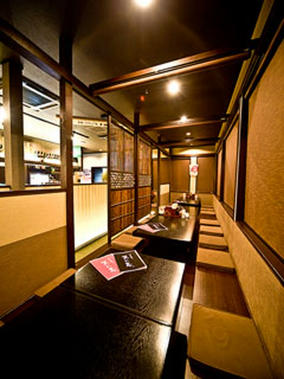 最大25名様迄の個室をご用意！掘りごたつ席でおくつろぎ頂けます