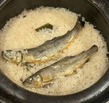 土佐巻きや海鮮巻き、魚棒寿司やってます
