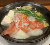 イトヨリタイの入ったすり身に、新玉葱や紅生姜など日替わりで入れてます