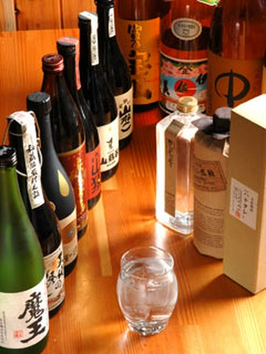 焼酎をはじめ、お酒の品揃えも豊富です。