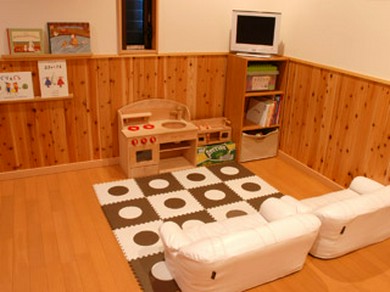 お子様も楽しめるキッズスペース完備！