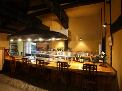 最高の食材をお客様の目の前で調理致します。