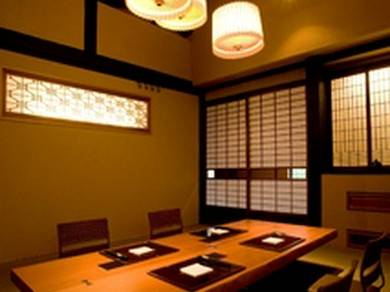 6名様がゆっくりくつろげる和室でのご用意です。