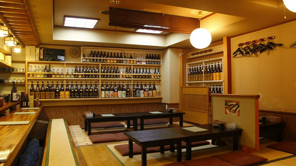 土佐の旬の食材に杯が進む酒好きが集う納得の店！