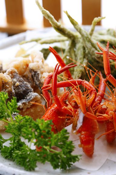 旬の食材に杯が進む酒好きが集う納得の店