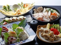 その日その日の季節の旬を味わうお得な鮮魚フルコースです。

*プラス2500円で2時間飲み放題に出来ます（5名様より承ります）
