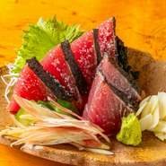 土佐の高知に来たなら塩タタキを食べな始まらんぜよ。