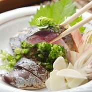 天然活〆のサバじゃないと、タタキではちと食べれんき。