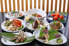 桂浜コースに、時期に合わせて日本一の安田川産鮎の塩焼きや土佐あかうしの塩焼きを追加した豪華なコース！