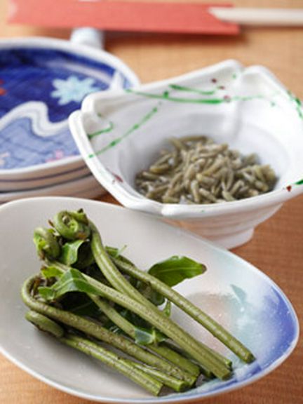 なかなか手に入らない島ぜんまい・生順才(ポン酢で)