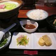名物嬉野温泉湯豆腐と鮨のセット