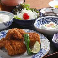 淡路産はもフライ定食