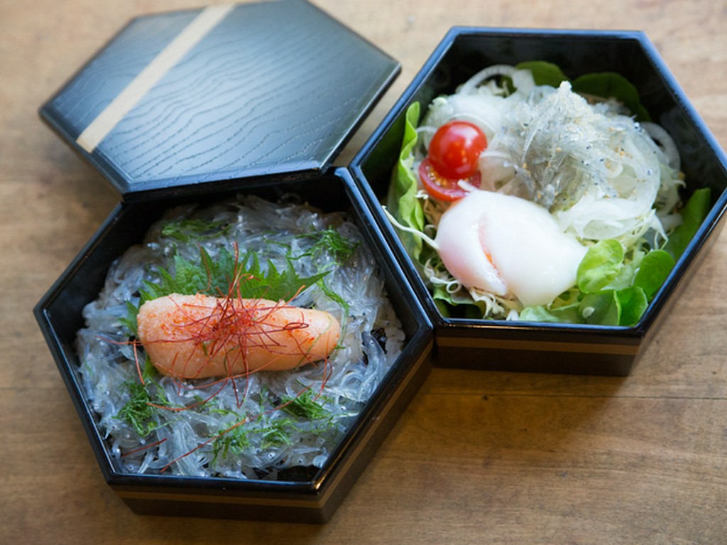 生しらす明太重