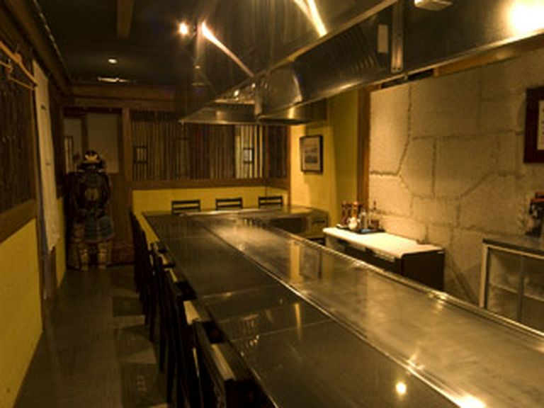 鉄板焼きカウンター席