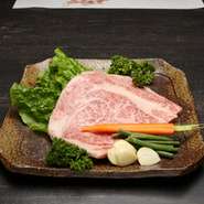 最高級Ａ５ランク宮崎牛を使用した定番メニュー『幸庵ロース』