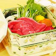 霜降り牛肉・海老しんじょの温野菜スチーム仕上げ