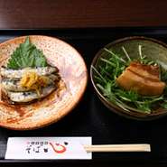 単品料理も自慢の一品　いわし煮850円　豚の角煮1000円