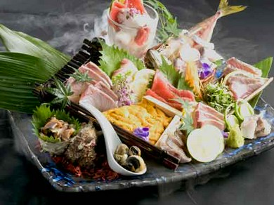 豪華な旬の魚介に感嘆！　ボリューム満点『玄界の荒磯盛り』
