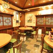 神戸南京町の老舗レストラン。