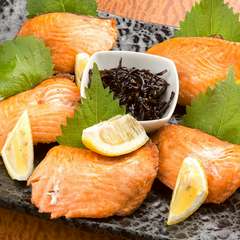獲れたての味わいを満喫できる魚料理。今宵の一杯とともにぜひ