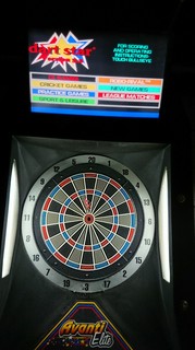 「気軽に遊んでいただけるように」と、食事と一緒に会計可能!