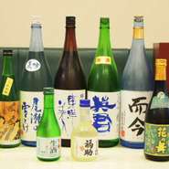「静岡地酒５種」「全国の地酒４種」揃えています。全国の地酒は月替わりで美味しいものが入ります。