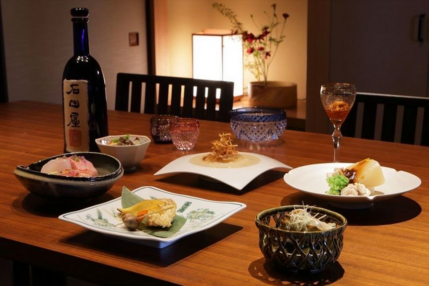 3階個室を設えました。コロナ拡大対策として3名様から