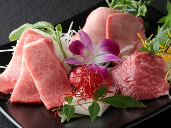 韓食菜炎五味五色『極牛極食コース』　6500円