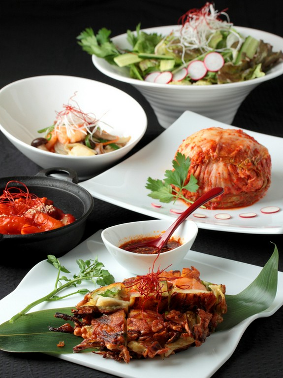 韓国特有の五味五色を取り入れた体に優しいヨンドン自慢の韓国料理コース。女性に大人気です！！