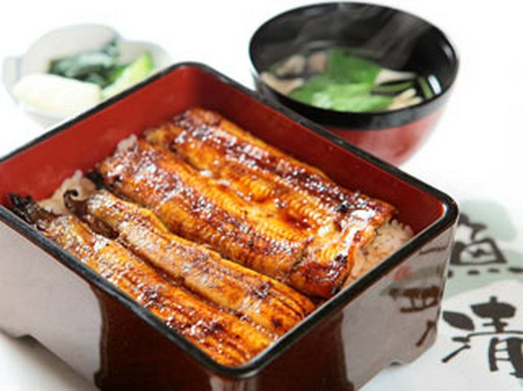 秘伝のタレで焼いたうな重