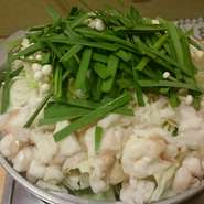 国産牛もつ300g
スープ味噌or醤油
チャンポン麺
薬味
3、4人前
2300円