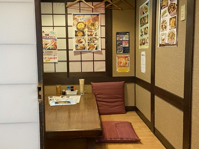 店内は全室お座敷の「個室」です