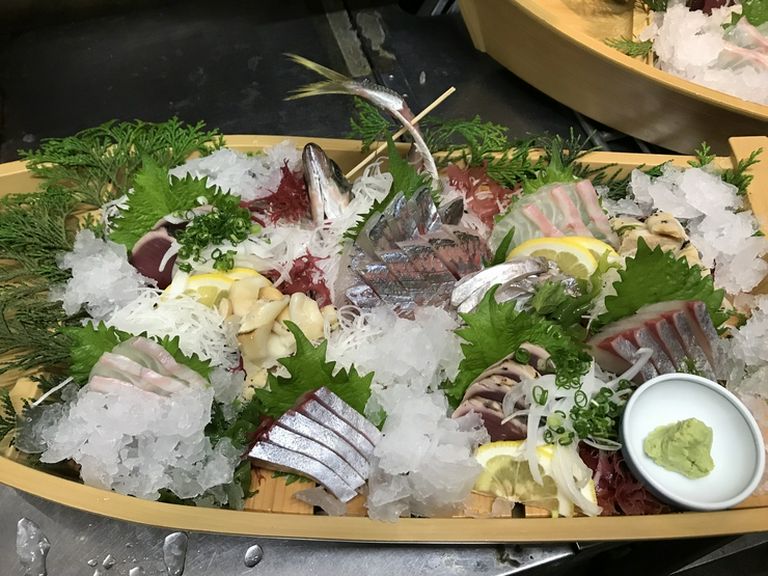 地元で捕れた新鮮舟盛り