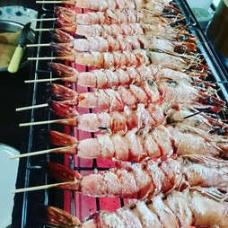 約９品
希望により寄せ鍋コースもできます

飲み放題付きもできます