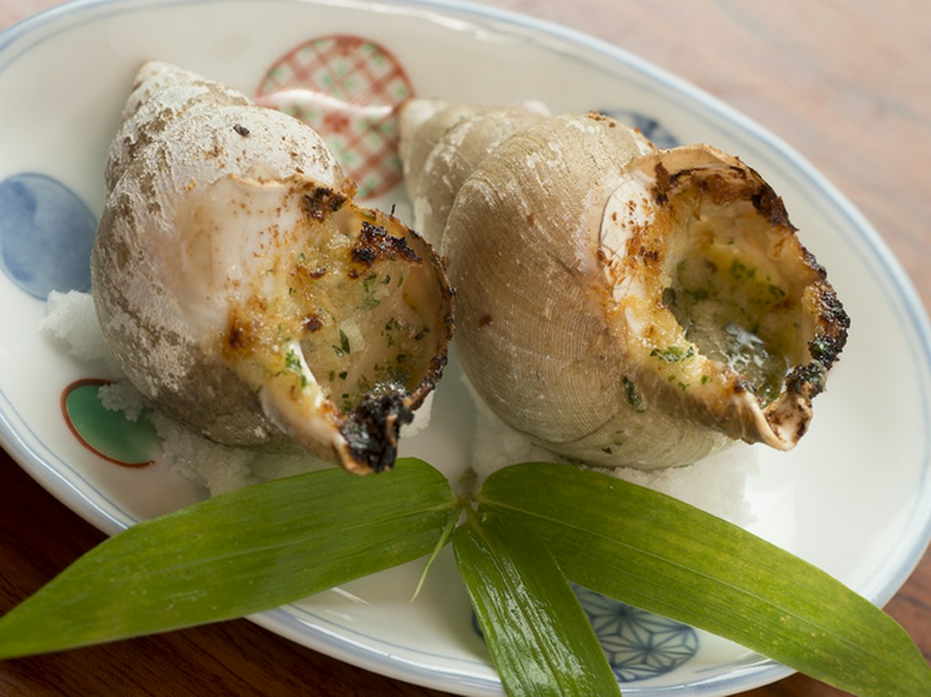 地元の特産を斬新な味にアレンジした『エスカルゴ風バイ貝』