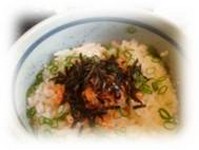 梅昆布・明太子・たこわさ・鮭の4種類から選べます。