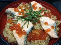 只今、はらこ飯の季節です。年に一回は食べておきたい、逸品!