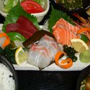 目で見て美味しい。食べたら、なお美味しい。日により多少内容が変わります。