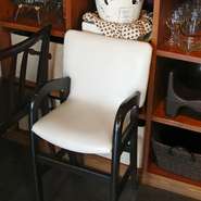 週末はファミリーで賑わい、平日はゆっくりと食事をしながらお酒を嗜むお一人様も。また、ぜひ味わいたいのがこだわりデザート。濃厚な味わいが人気の『杏仁豆腐』は、辛さの後にもぴったりです。