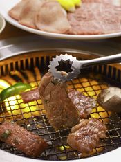 야키니쿠 기미엔 흑모와규와 곱창구이